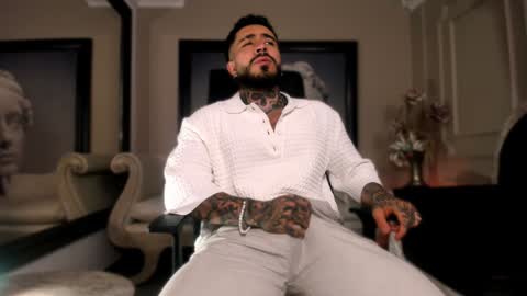 Leo Salvatore online show from December 14, 8:51 pm