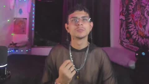 Snapshot of letrip__ chatting on January 14, 3:43 am letrip online show from January 14, 3:43 am