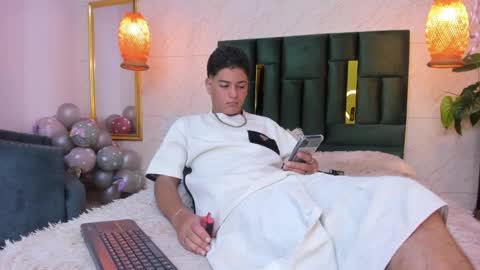 LevySteven online show from October 16, 5:04 am