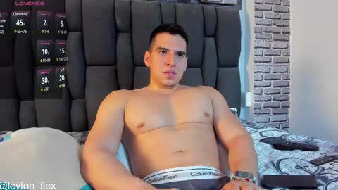 L E Y T O N online show from February 9, 10:00 pm