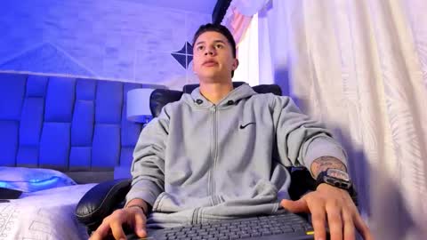 Liam Smith online show from October 10, 12:21 pm