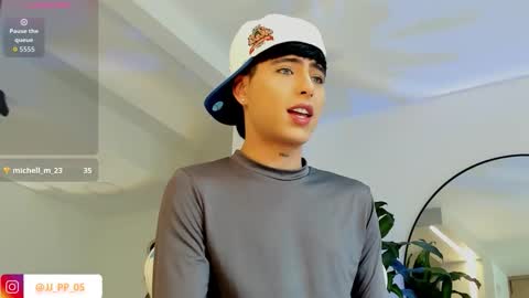 Liam online show from November 11, 5:18 pm