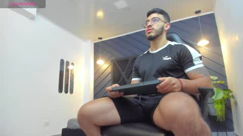 LIAM KLEIN online show from October 14, 11:17 am