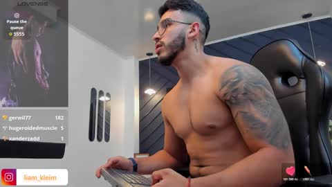 LIAM KLEIN online show from November 1, 11:58 am