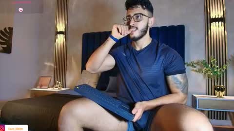 LIAM KLEIN online show from July 18, 11:37 am