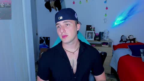 Snapshot of liam_oficial chatting on January 10, 1:42 am liam online show from January 10, 1:42 am