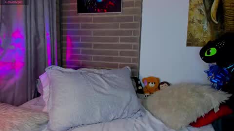 liam online show from January 9, 3:45 am