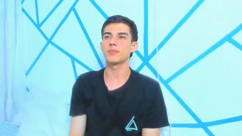 liam_scott7 online show from February 6, 9:06 pm