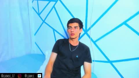 liam_scott7 online show from September 26, 3:54 pm
