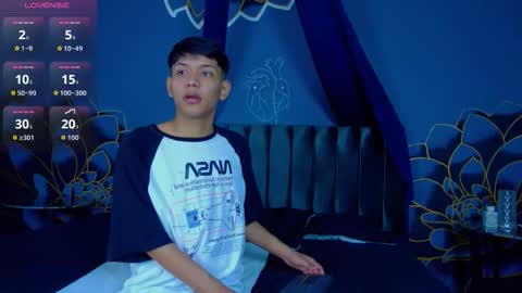 Liam online show from December 1, 12:19 pm