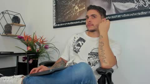 Liam online show from January 31, 1:12 pm