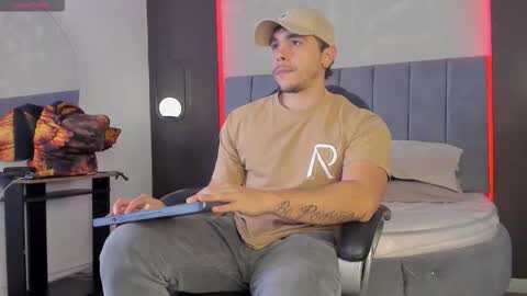 Liam online show from March 5, 10:17 pm