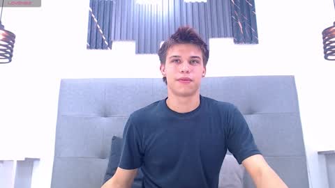 liam_york online show from March 27, 8:21 pm