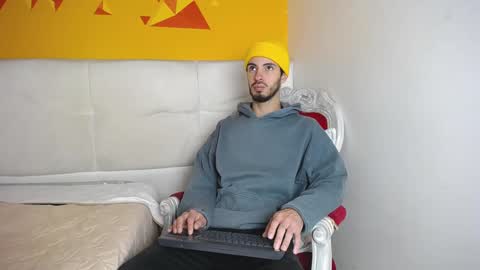 LiamLuxe online show from January 2, 12:03 pm