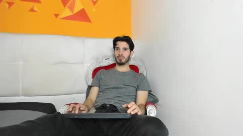 LiamLuxe online show from March 11, 2:18 pm