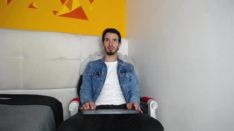 LiamLuxe online show from February 10, 12:50 pm
