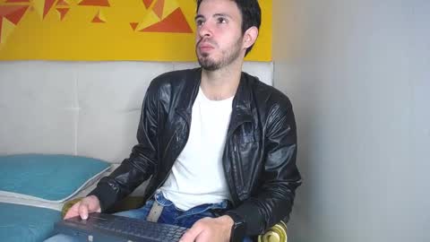 LiamLuxe online show from October 7, 1:15 pm