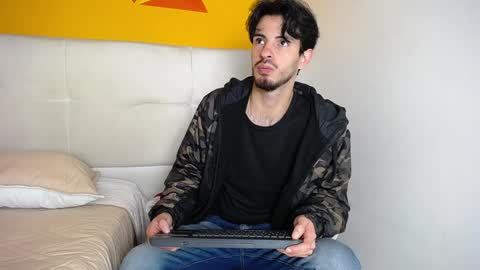 LiamLuxe online show from December 18, 12:18 pm
