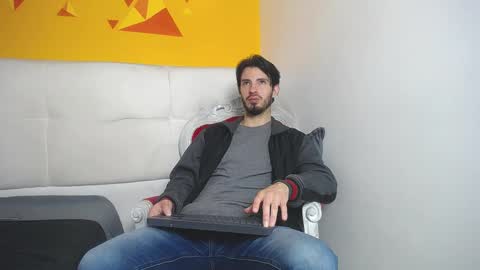LiamLuxe online show from February 22, 12:51 pm