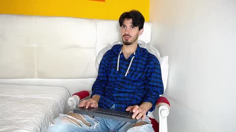 LiamLuxe online show from December 3, 12:16 pm