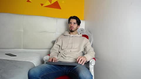 LiamLuxe online show from January 22, 12:17 pm