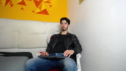 LiamLuxe online show from March 3, 12:32 pm