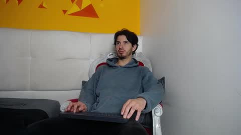 LiamLuxe online show from February 25, 12:45 pm