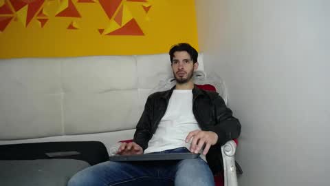 LiamLuxe online show from March 8, 1:01 pm