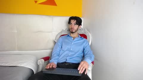 LiamLuxe online show from January 8, 12:37 pm