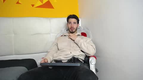 LiamLuxe online show from March 7, 1:07 pm