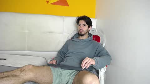 LiamLuxe online show from January 26, 12:33 pm