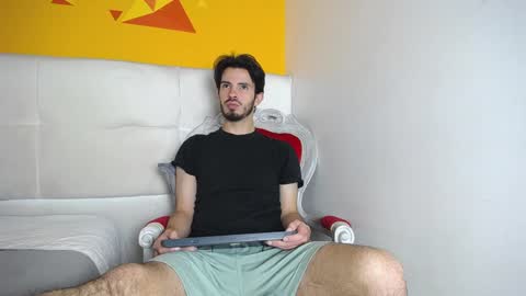 LiamLuxe online show from February 1, 12:37 pm
