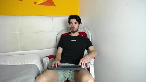 LiamLuxe online show from January 7, 12:05 pm
