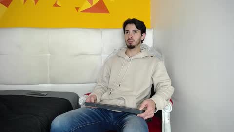 LiamLuxe online show from February 11, 12:27 pm