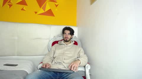 LiamLuxe online show from February 4, 12:22 pm