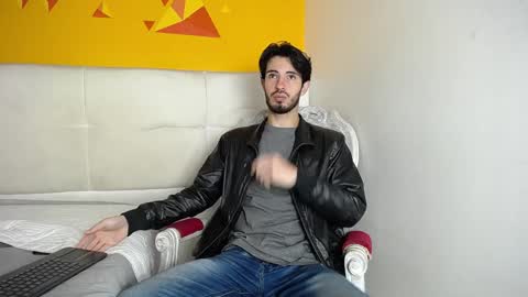 LiamLuxe online show from January 3, 12:08 pm
