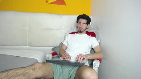 LiamLuxe online show from February 6, 12:48 pm