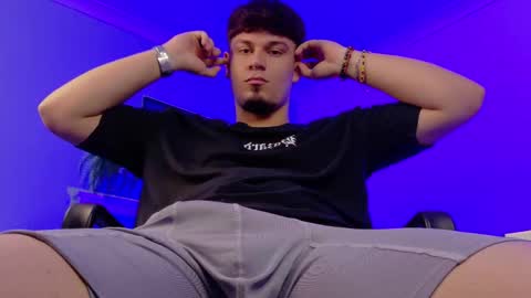 Liam Thunder online show from October 14, 8:16 pm