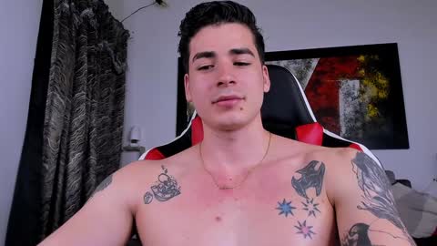 Snapshot of liamwyatt_ chatting on January 30, 4:37 am liamwyatt_ online show from January 30, 4:37 am