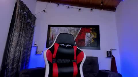 Snapshot of liamwyatt_ chatting on March 6, 3:24 am liamwyatt_ online show from March 6, 3:24 am