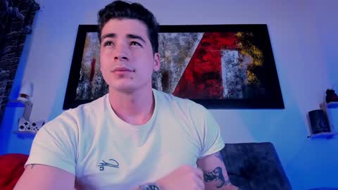 Snapshot of liamwyatt_ chatting on December 29, 3:44 am liamwyatt_ online show from December 29, 3:44 am