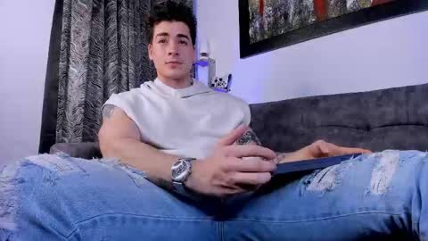 Snapshot of liamwyatt_ chatting on March 10, 3:34 am liamwyatt_ online show from March 10, 3:34 am