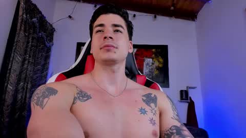 Snapshot of liamwyatt_ chatting on March 7, 3:51 am liamwyatt_ online show from March 7, 3:51 am