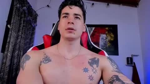 Snapshot of liamwyatt_ chatting on February 25, 3:52 am liamwyatt_ online show from February 25, 3:52 am