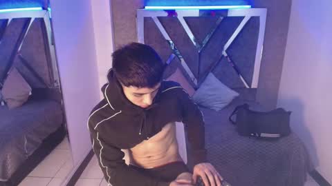 Snapshot of lian_foox chatting on September 24, 6:24 am lian online show from September 24, 6:24 am