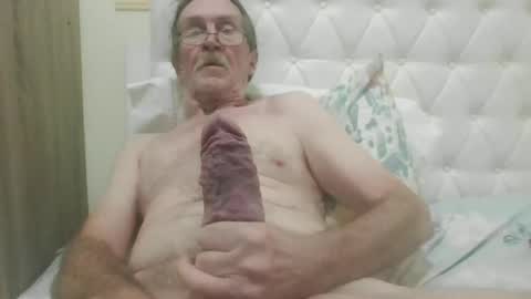 lickittostickit online show from January 9, 7:52 am
