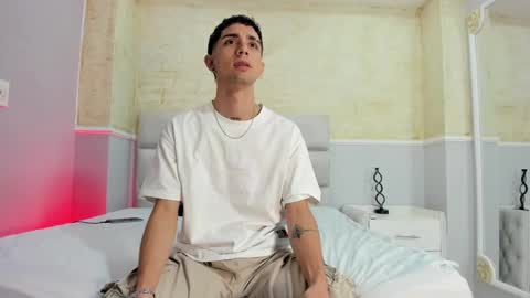 L I I A M online show from February 3, 5:18 am