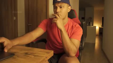 Dante online show from December 4, 1:23 am