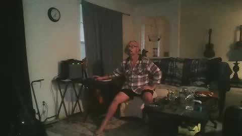 lildicksissy online show from November 15, 10:34 pm