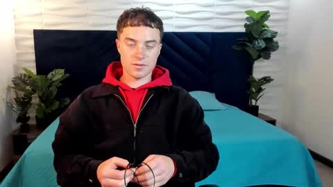 Lil James online show from March 17, 3:53 am